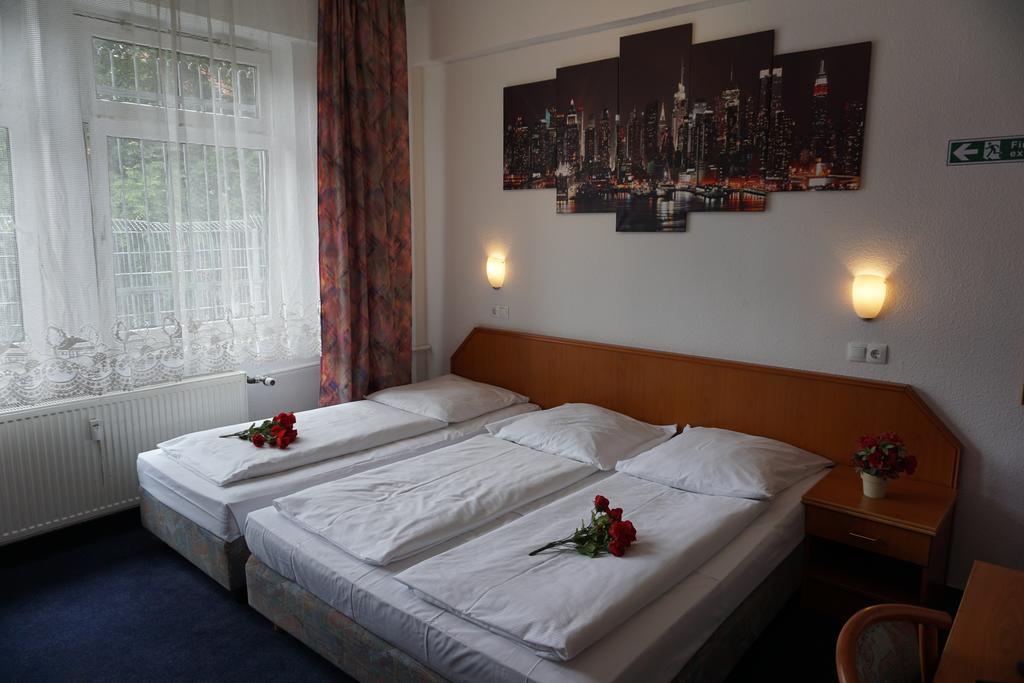 Itm Hotel Oase Hamburg-Harburg Rum bild